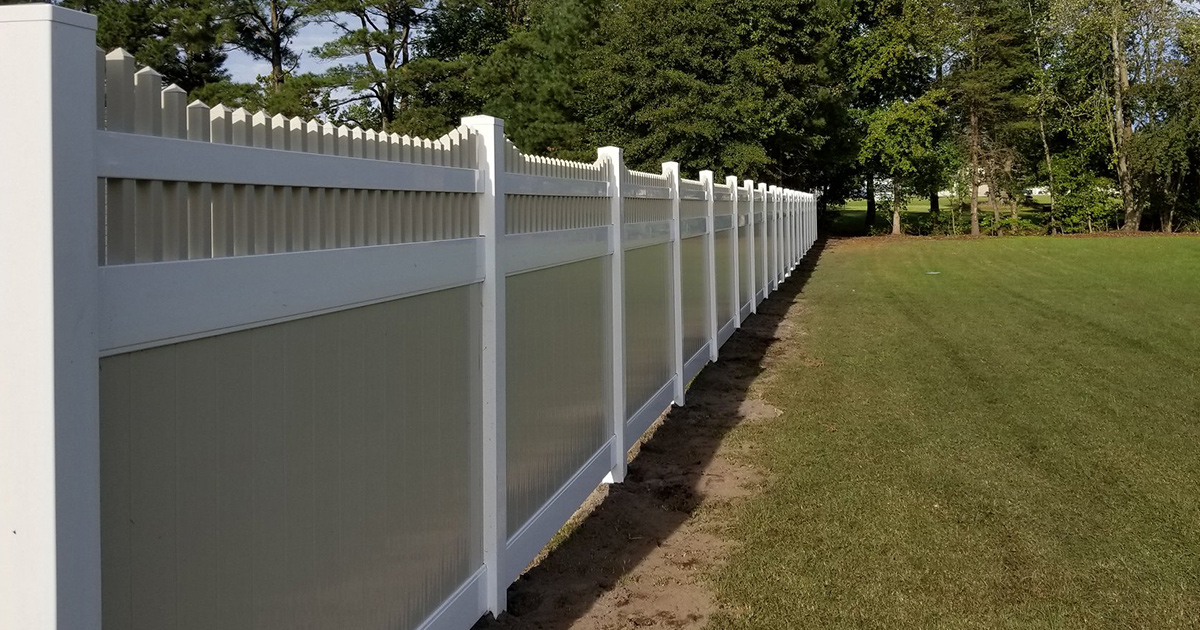 residential vinyl fence
