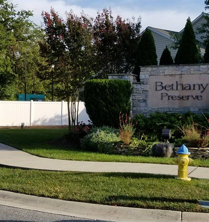 6 foot white pvc fence